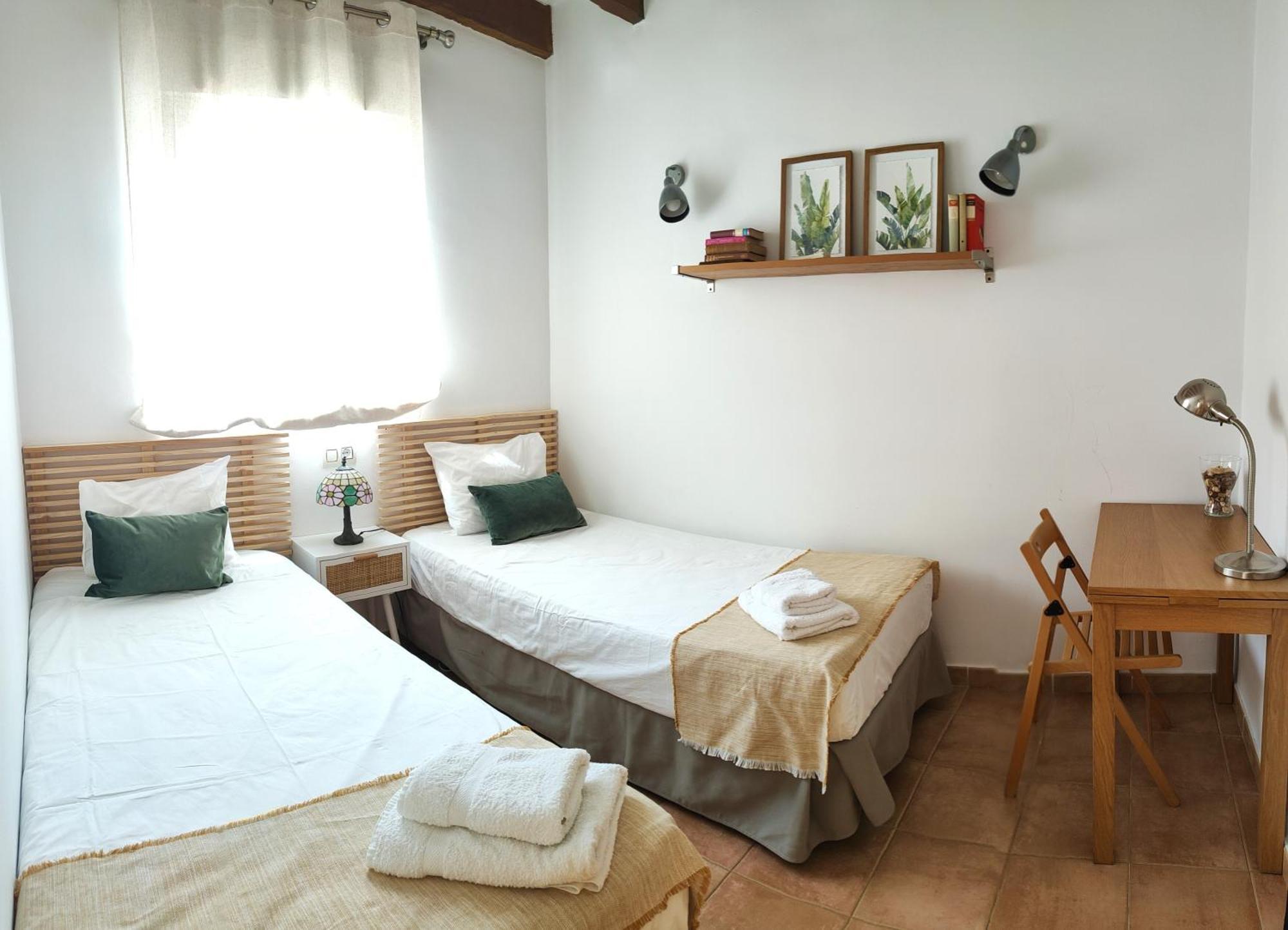 Hostly Sierpes 3 Renewed Families-fibre-parking Optional Appartement *